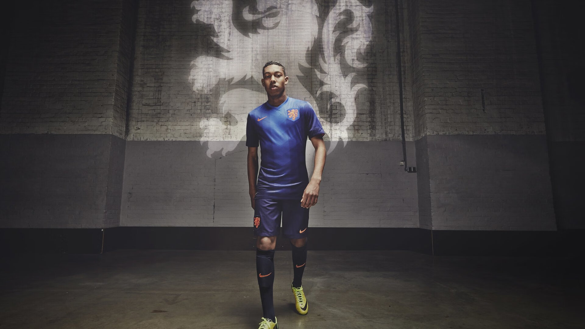 “极速突破”——突破极限的经典超车瞬间，突破极限视频